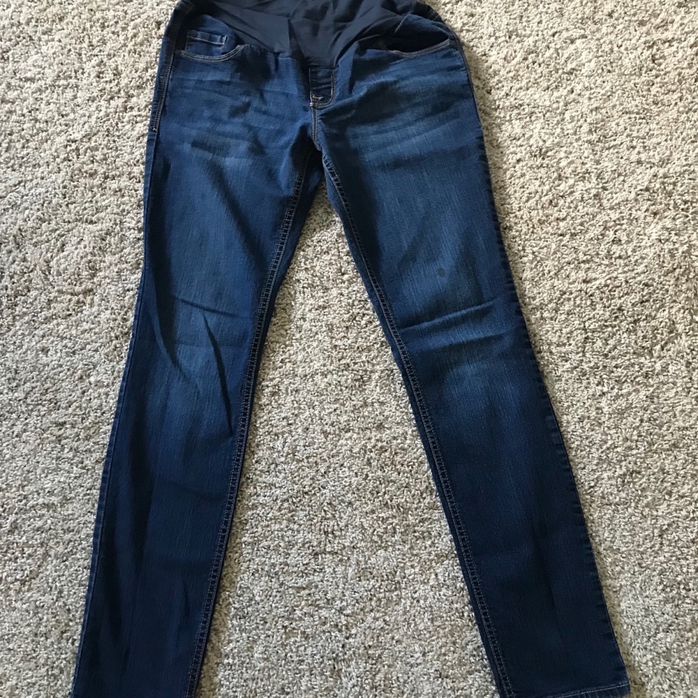 Old Navy Maternity full panel skinny jeans